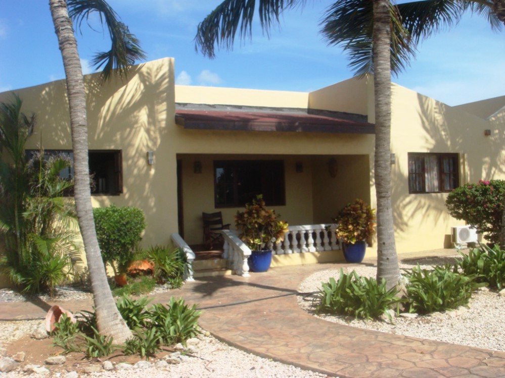Private Home for Sale in Sta Cruz