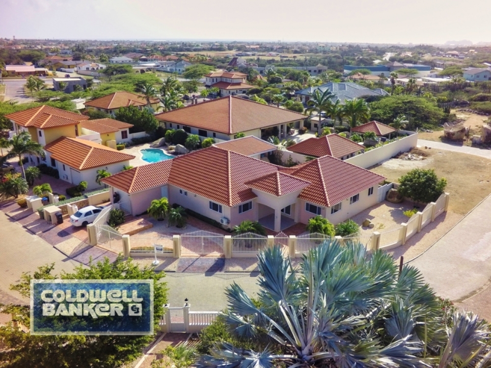 Aruba Real Estate for Sale in Paradera Beautiful home in Villa Park