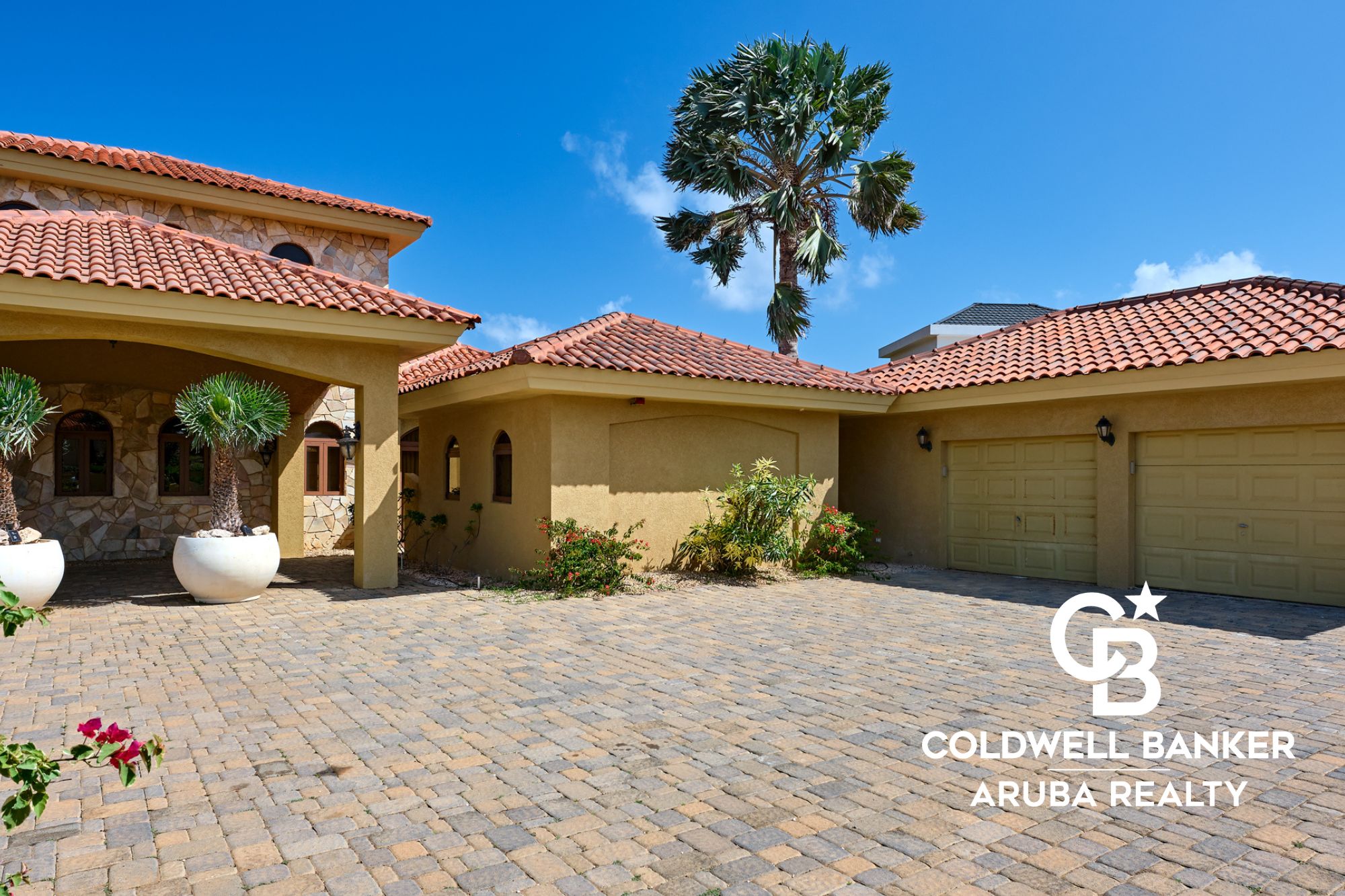 Aruba Real Estate for Sale in Gated Community La Colina Hacienda